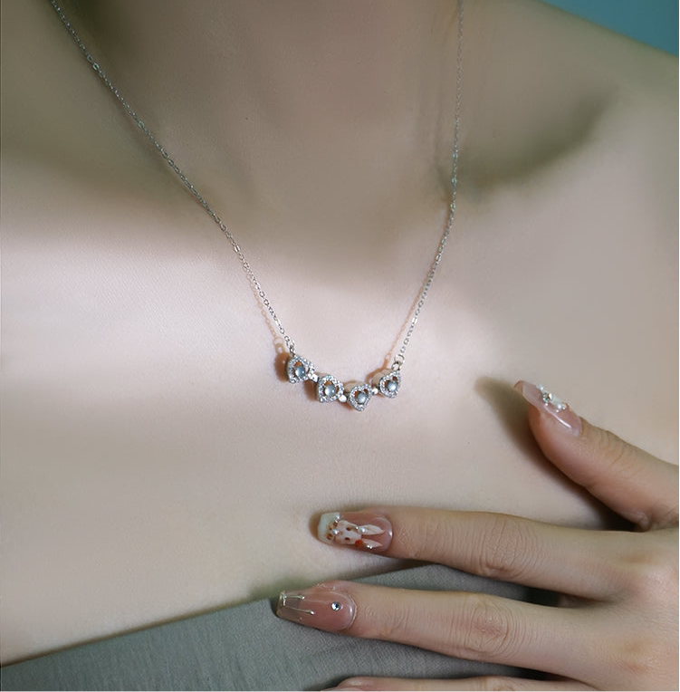 One Style for Dual-Wear | Lucky Four-Leaf Clover Natural Emerald Necklace Female S925 Loving Heart in Sterling Silver Pendant Accessible Luxury Clavicle Chain