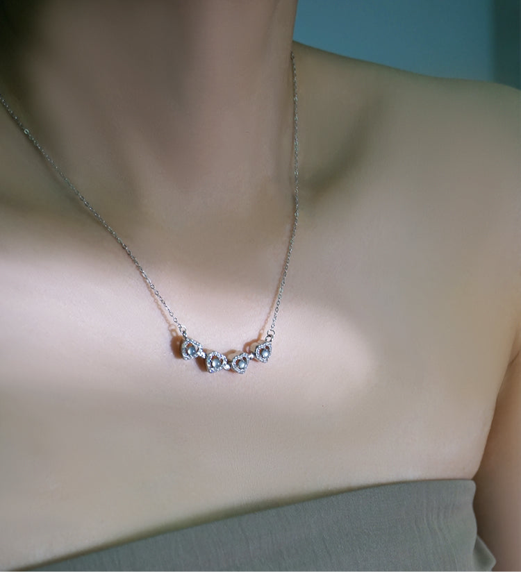 One Style for Dual-Wear | Lucky Four-Leaf Clover Natural Emerald Necklace Female S925 Loving Heart in Sterling Silver Pendant Accessible Luxury Clavicle Chain