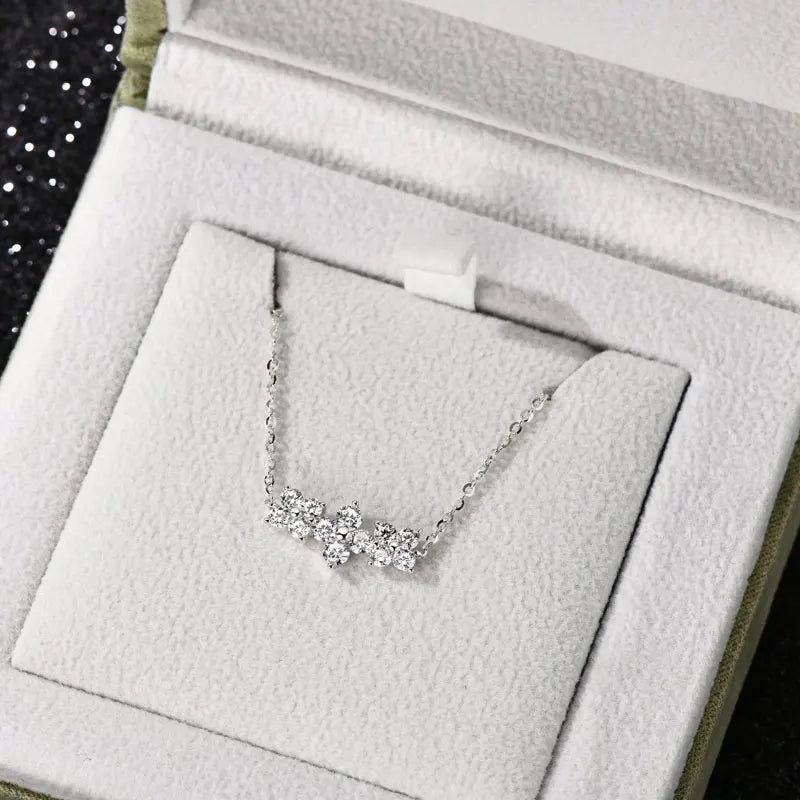 RAPRGOLD Moissanite Flowers Pendant Necklace for Women Wedding Fine Jewelry s925 Sterling Silver Four Clover Charm Chains Gifts